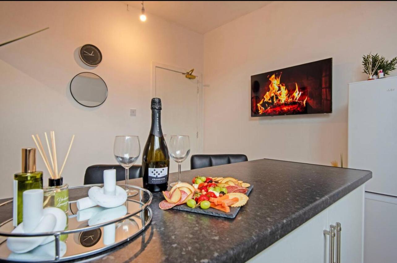 5 Minute Walk From Bury City Centre -1 Bed Flat Esterno foto