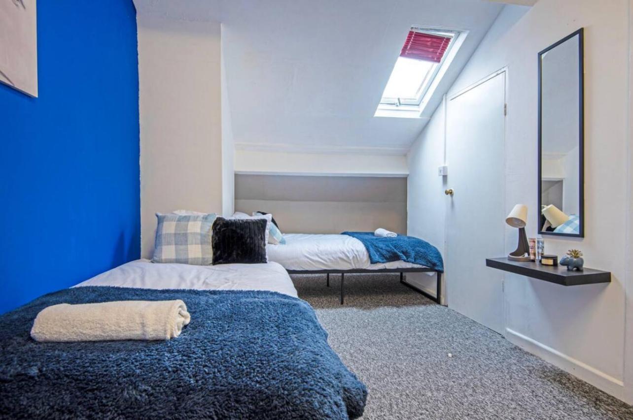 5 Minute Walk From Bury City Centre -1 Bed Flat Esterno foto